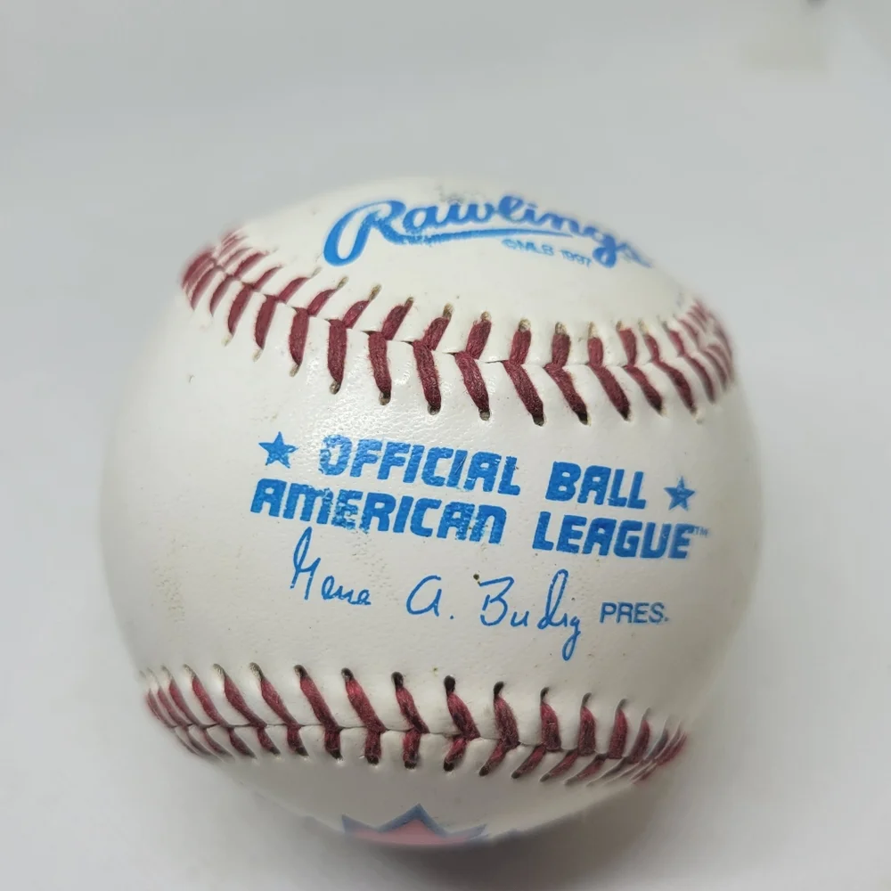 Vintage 1997 Rawlings Toronto Blue Jays MLB American League Logo Baseball - Picture 2 of 3